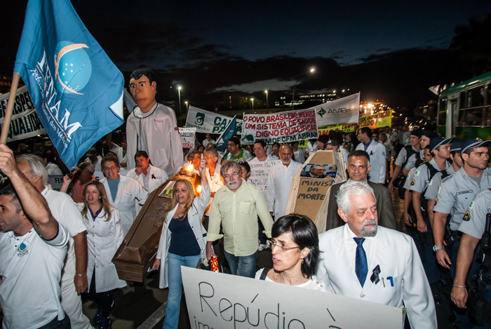 #Manifestação dos Médicos - Brasília/DF - 03.07.2013