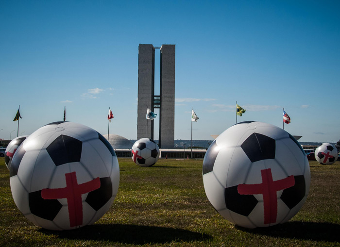 #3 de jun de 2014 - Rio de Paz protesta na Esplanada dos Ministérios contra a Copa - Brasília/DF