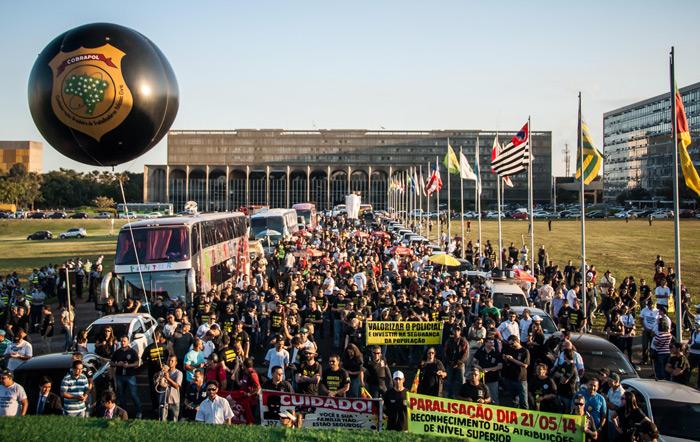 #Movimento Nacional em Defesa dos Policiais - Brasília/DF - 21.05.2014