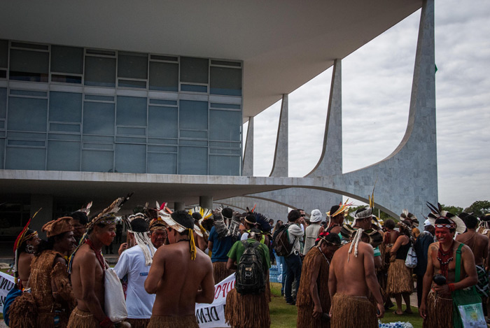 #Manifestação Indígena contra as PECS 215 e 038