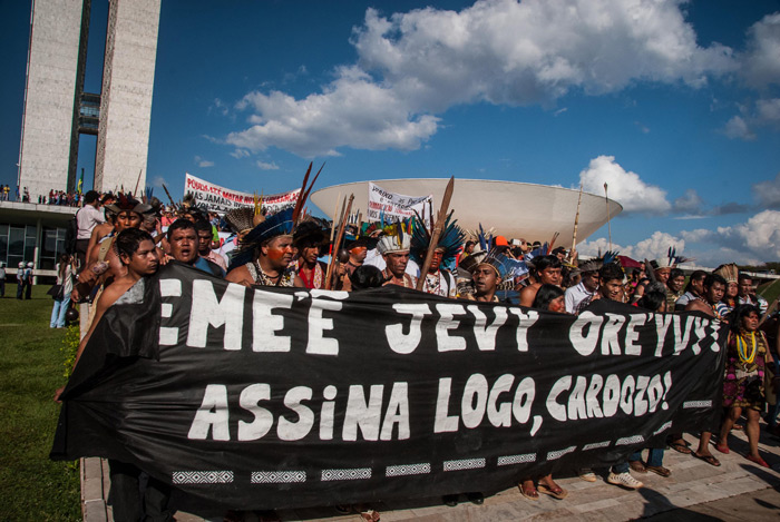 #Manifestação Indígena e MTST - Brasília/DF - 27.05.2014