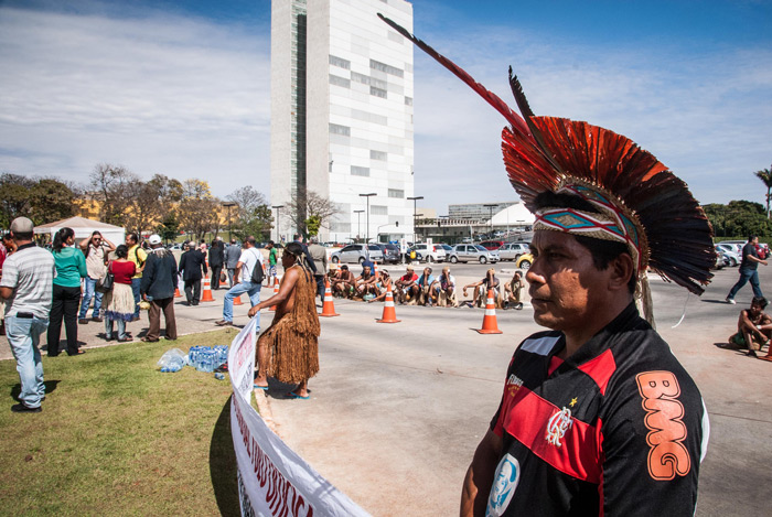 #Manifestação Indígena contra as PECS 215 e 038